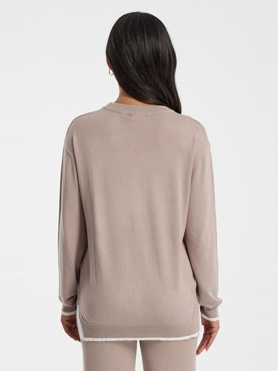 Knit Sweater with Contrast Hem