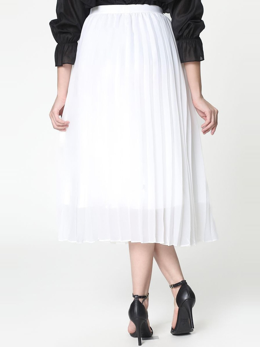 تنورة بكسرات