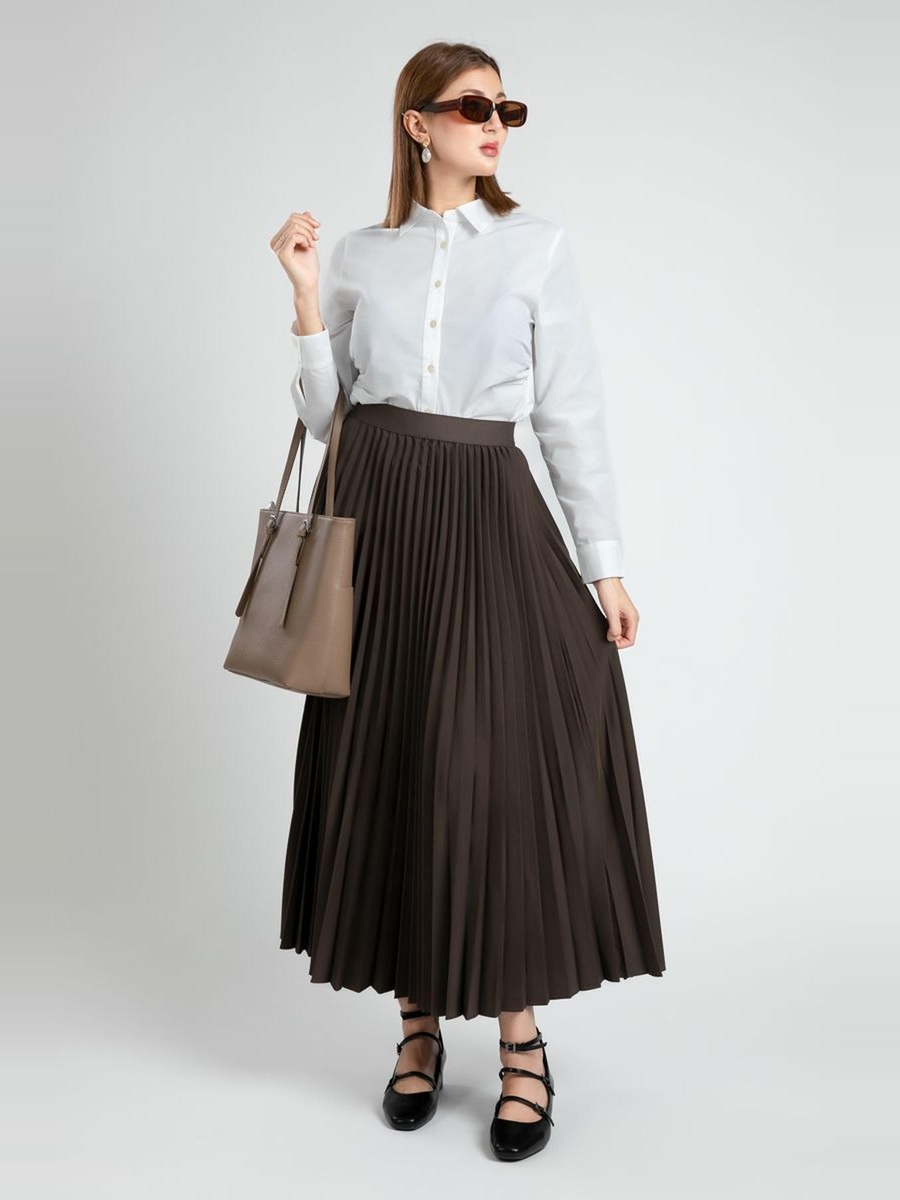 Practical Pleated Midi Skirt