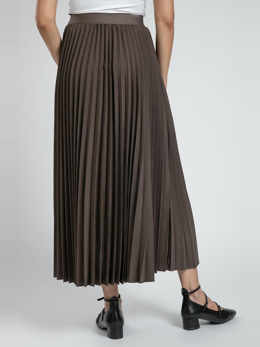 Practical Pleated Midi Skirt