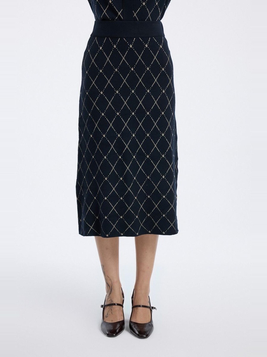 Knitted Skirt with Geometric Pattern