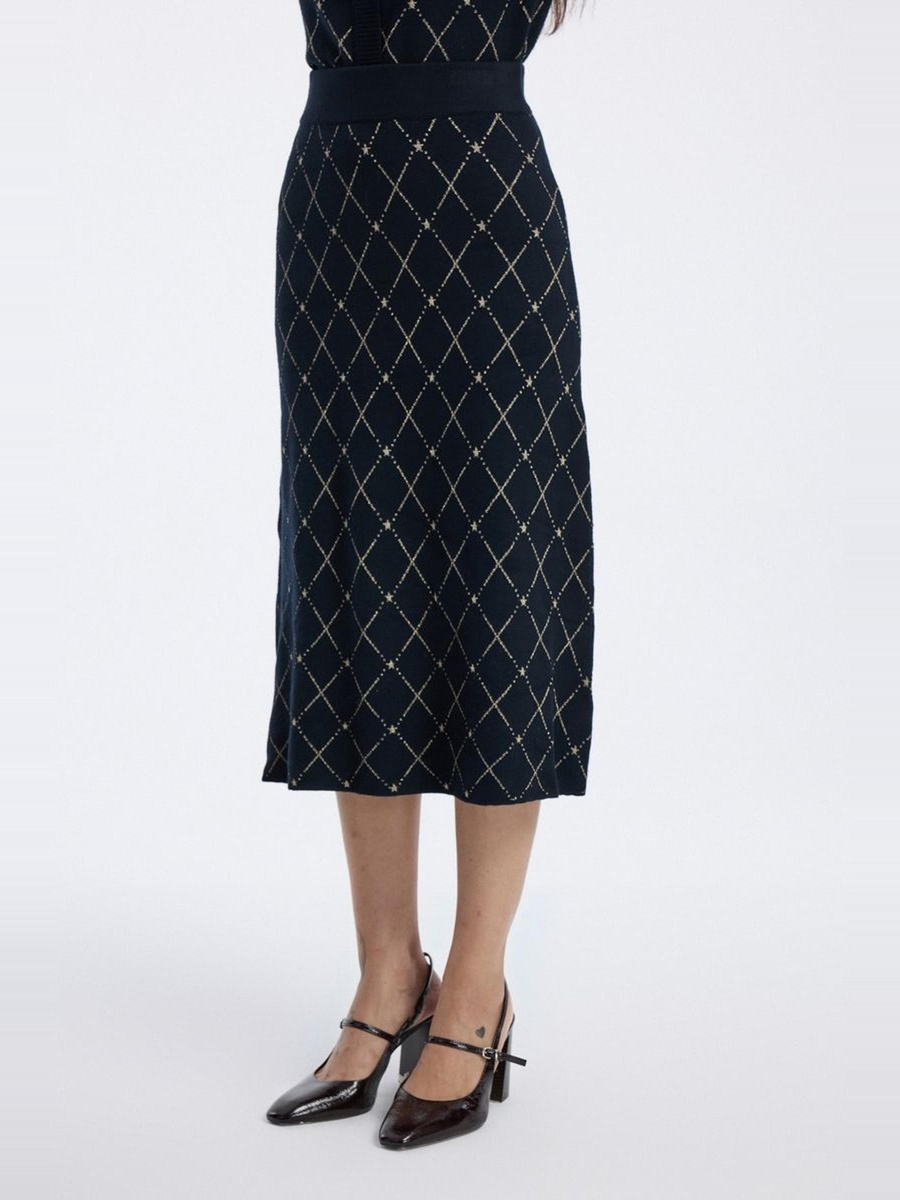 Knitted Skirt with Geometric Pattern