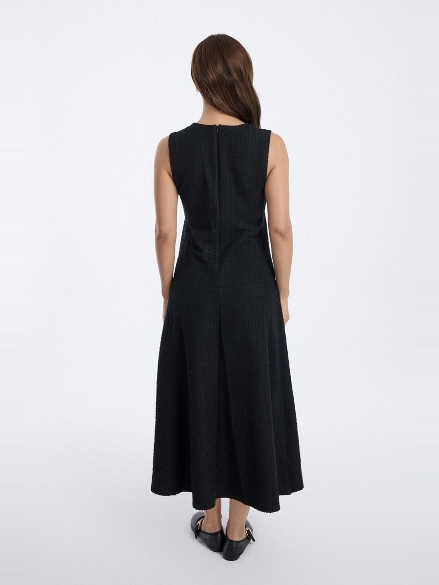 Sleeveless Textured Maxi Dress
