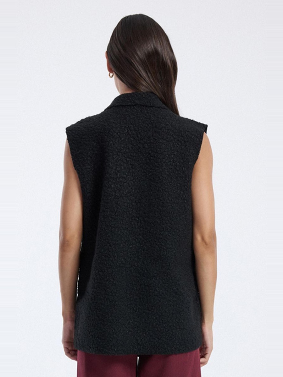 Textured Sleeveless Blazer with Front Pockets