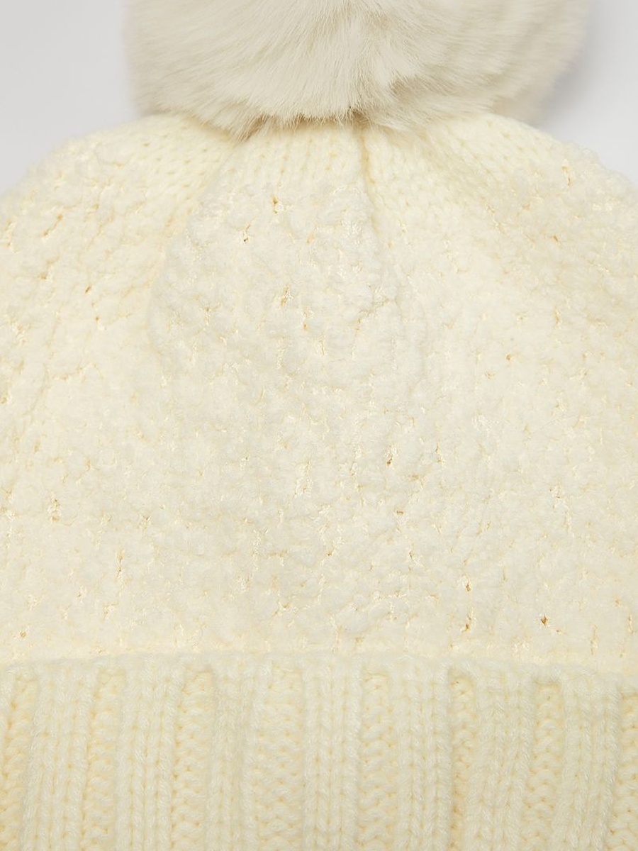 Knitted Beanie with Pom Pom