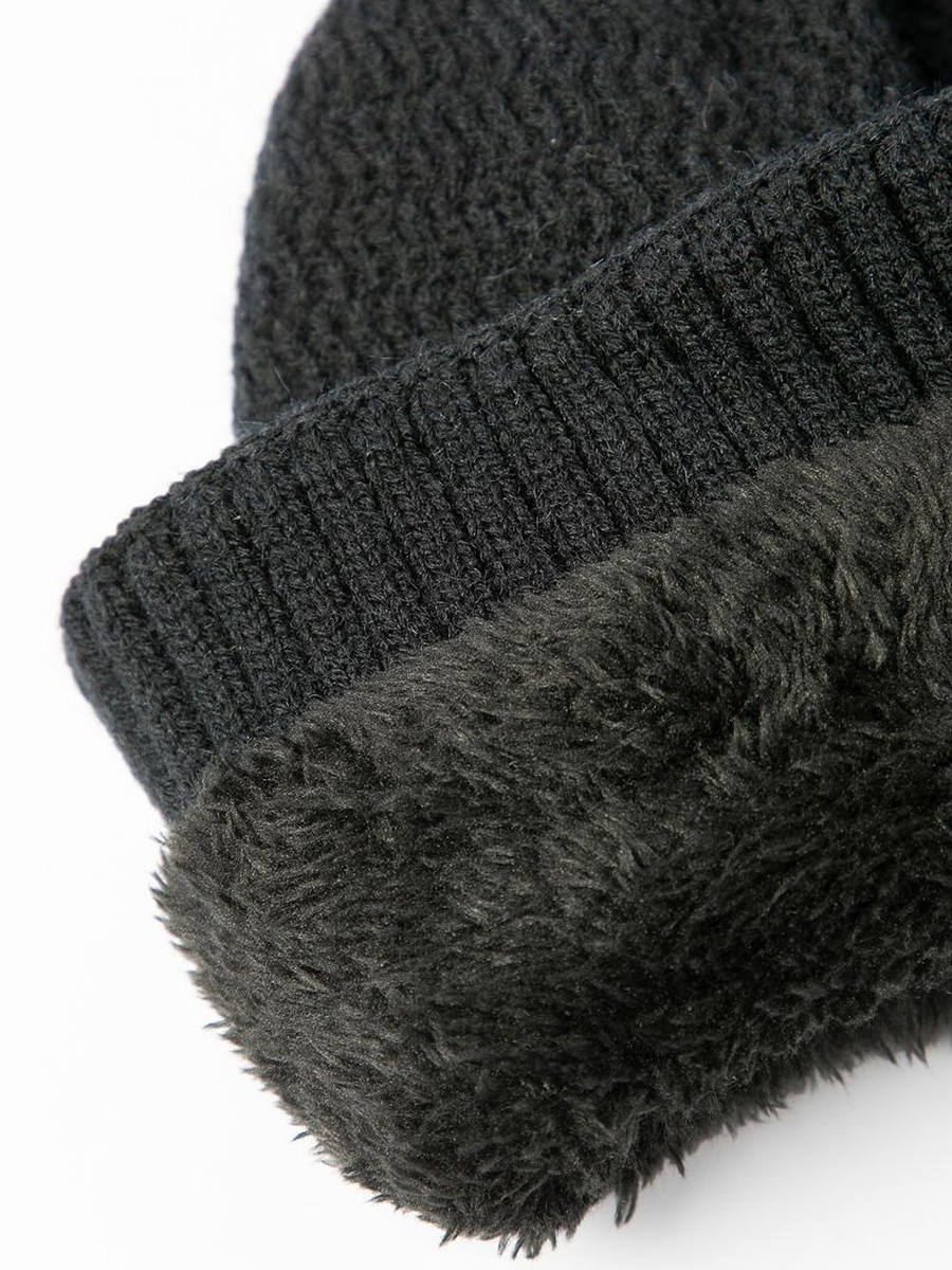 Knitted Beanie with Textured Pattern