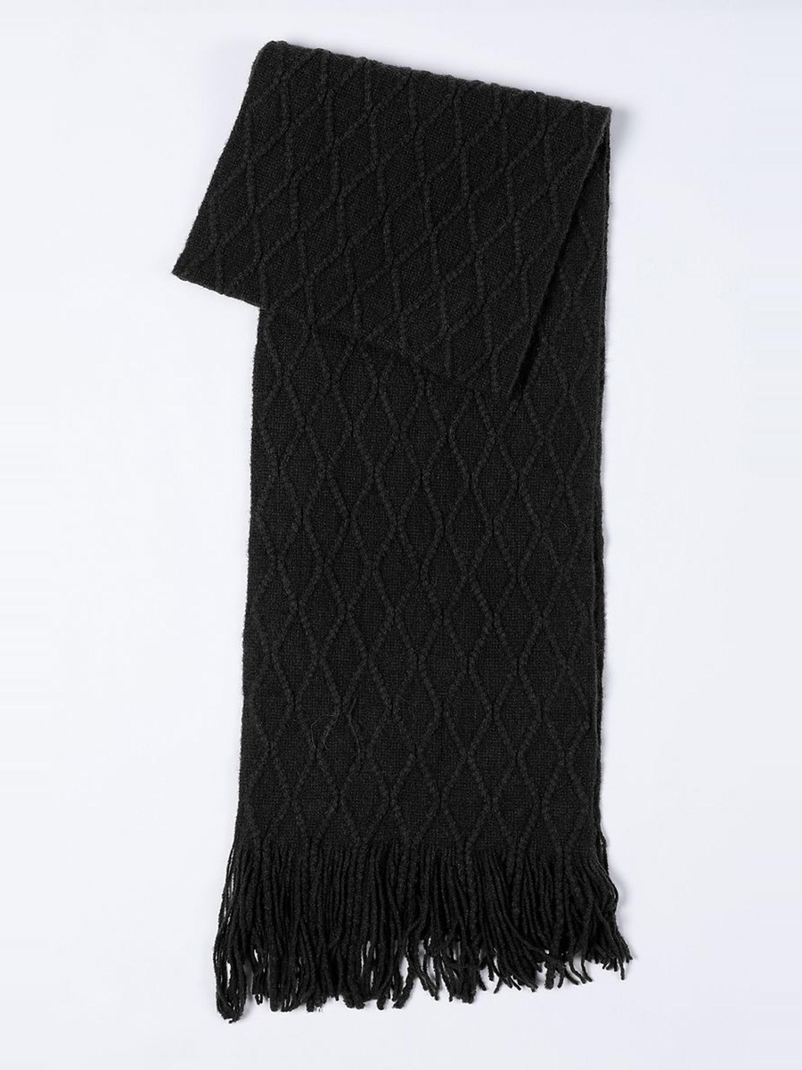 Textured Knitted Scarf with Fringe