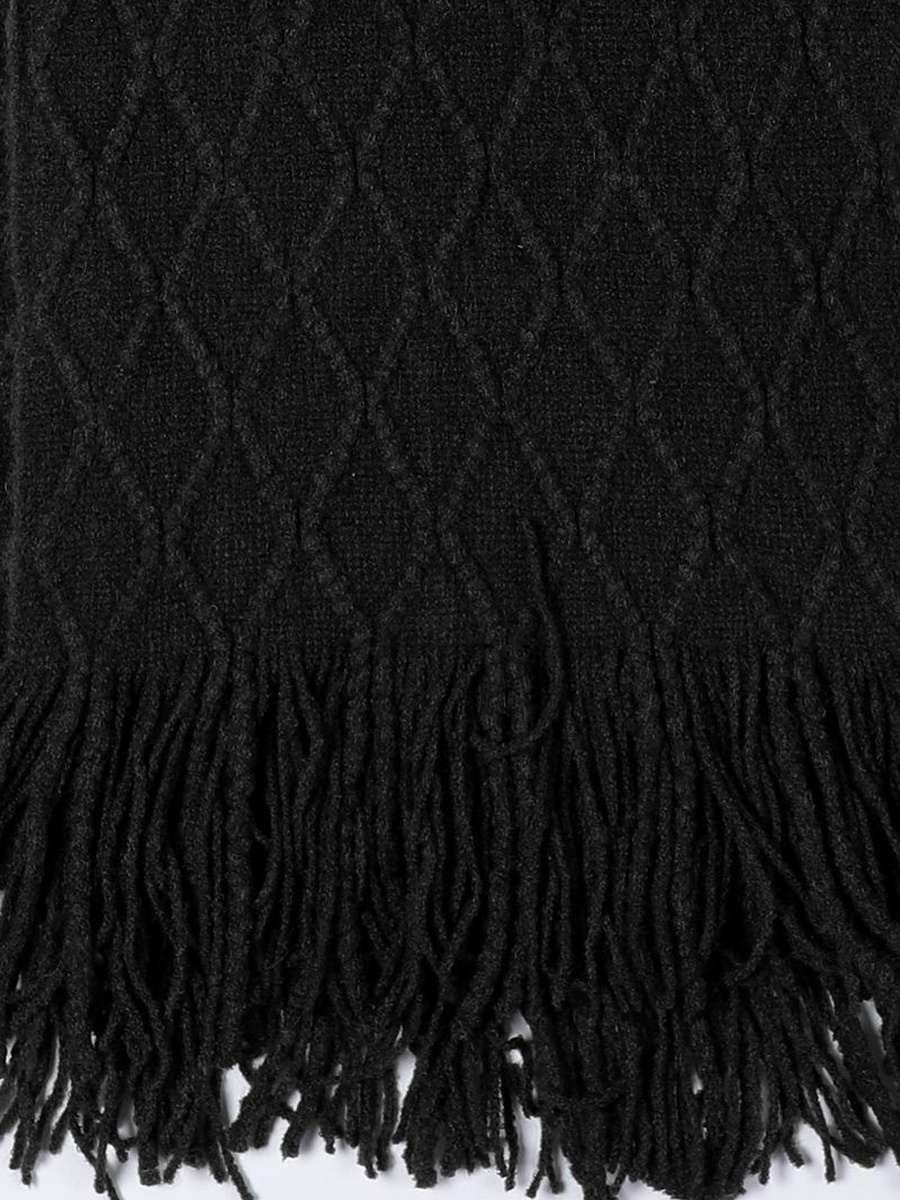 Textured Knitted Scarf with Fringe