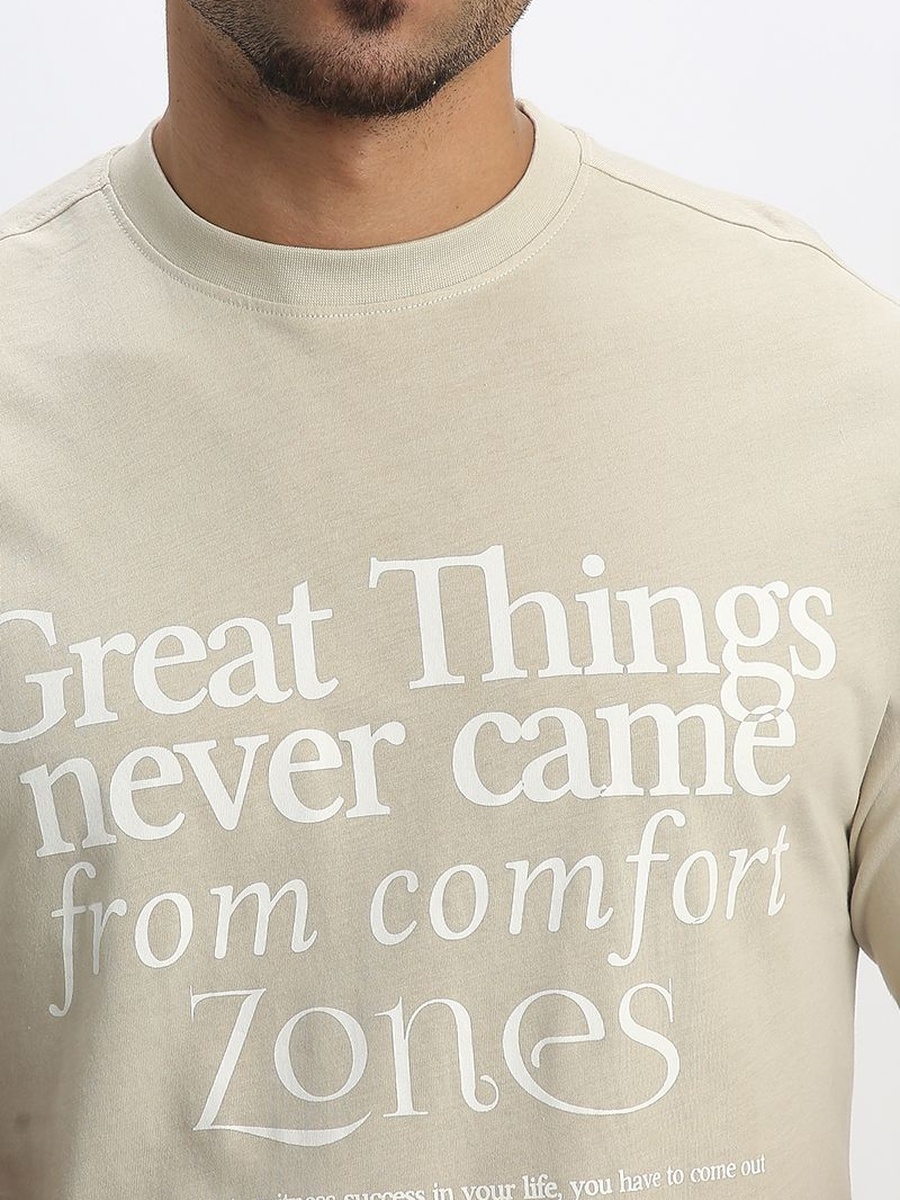 Men T-Shirt with Front Print and Crew Neck