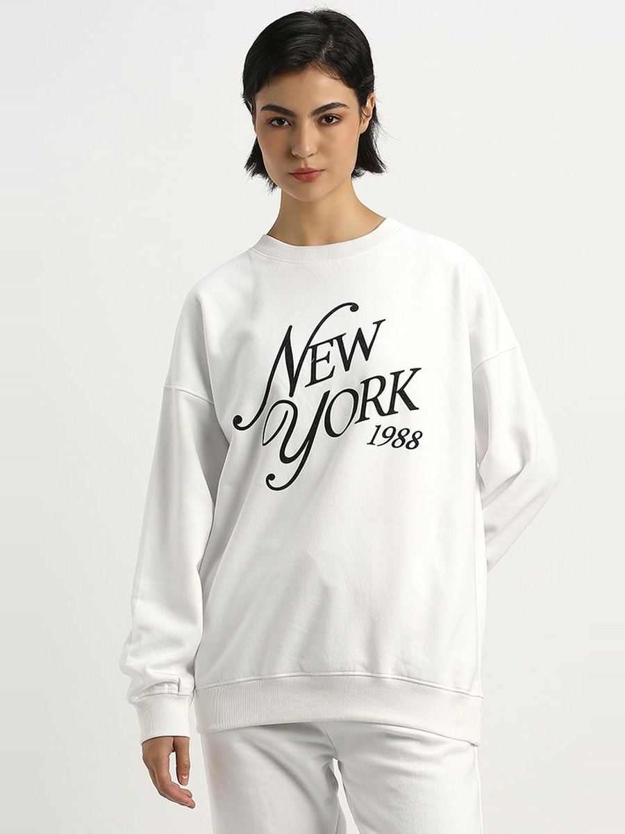 Graphic Front Design Sweatshirt