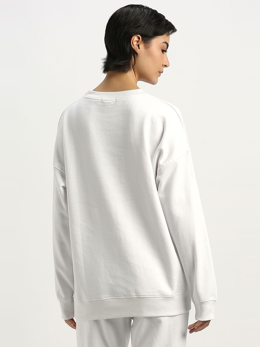 Graphic Front Design Sweatshirt