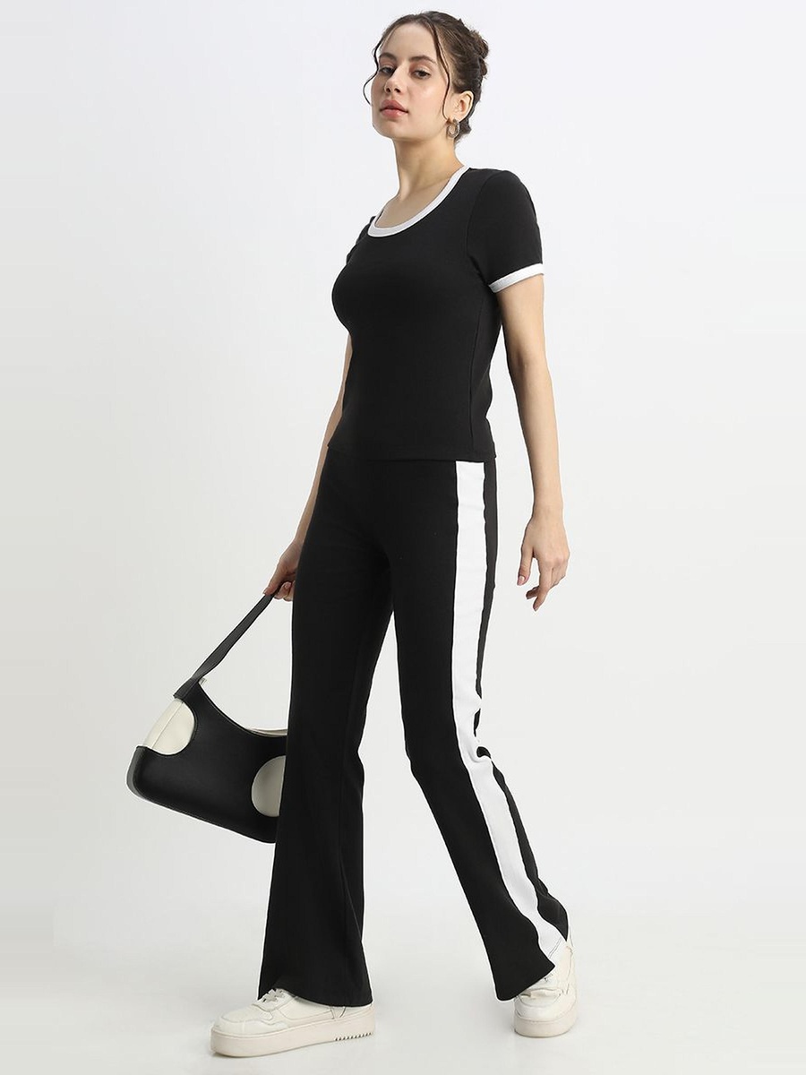 Sweatpants with Side Contrast Lines and Elastic Waist