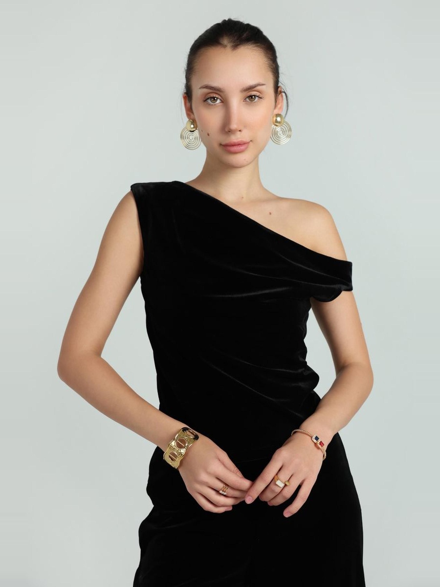 One-Shoulder Velvet Top