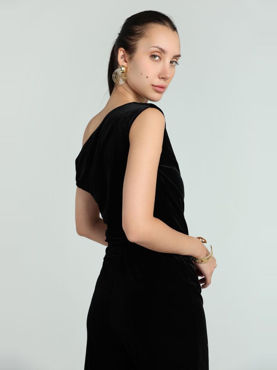 One-Shoulder Velvet Top