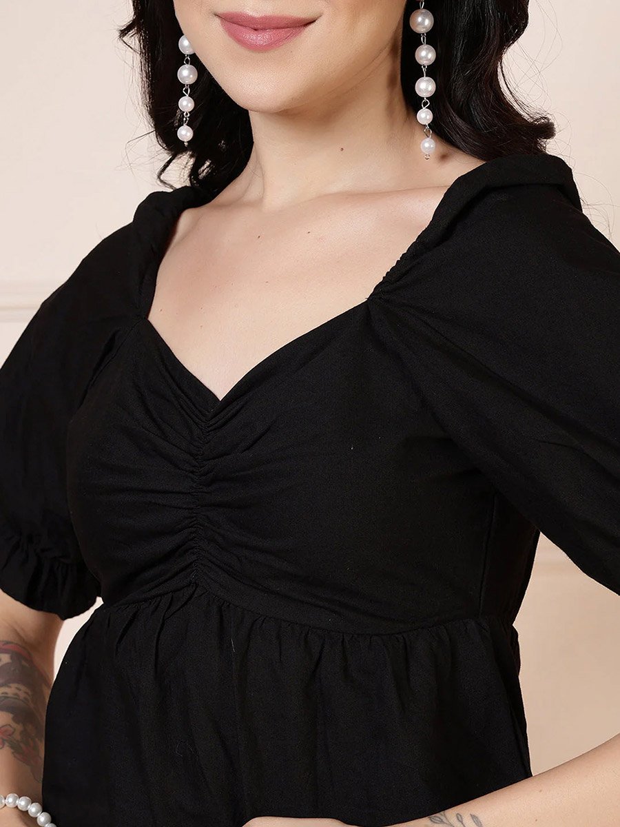 Women Black Sweetheart Neck Puff Sleeves Top