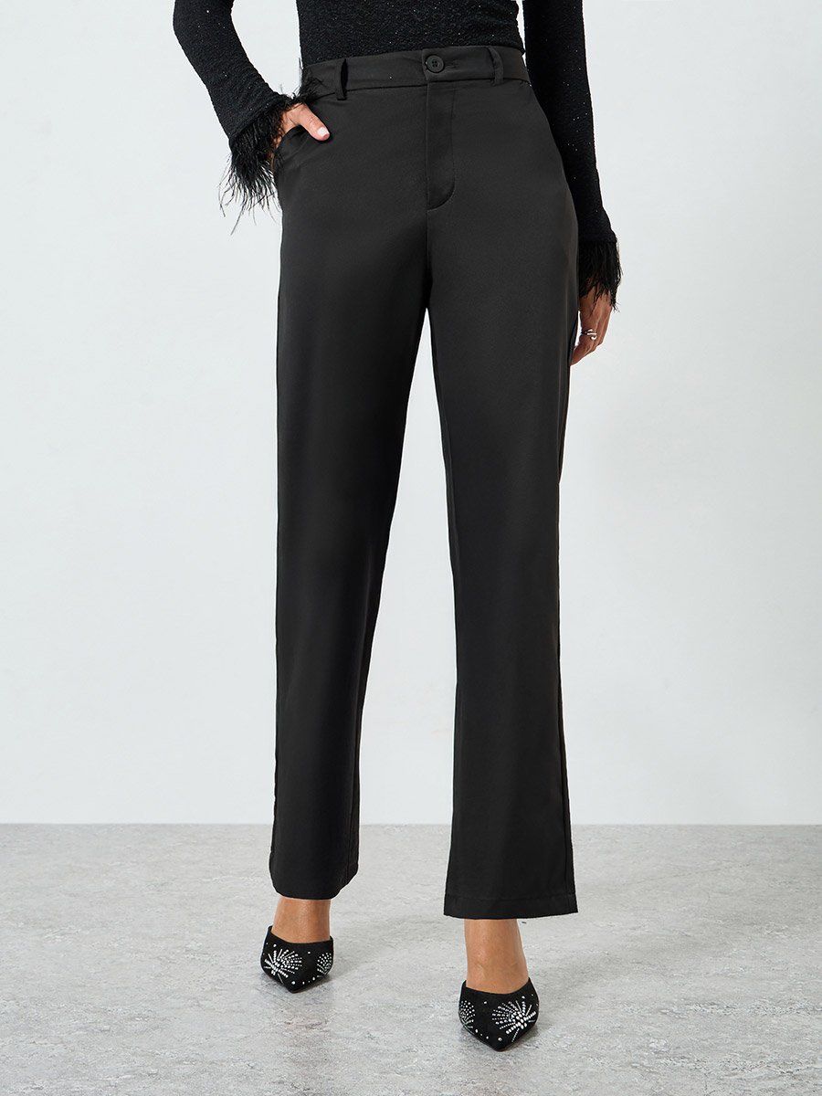 Black Mid-Rise Tapered Fit Pants