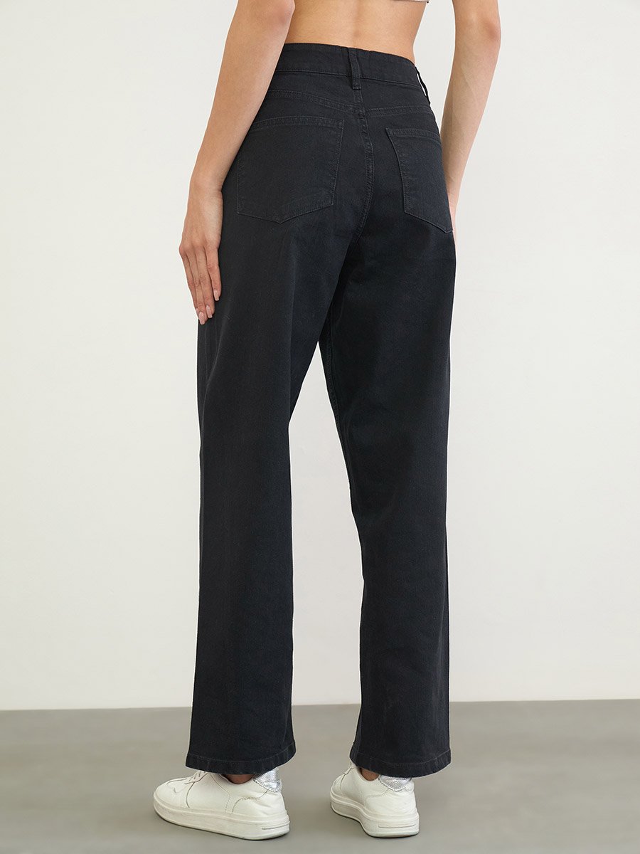 Mid Rise Enzyme Washed Barrel Fit Jeans