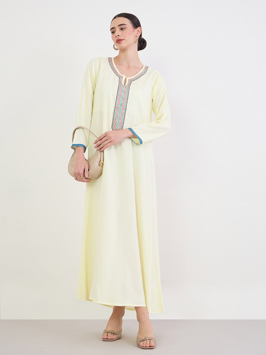 Cream Embroidered Notch-Neck Jalabiya