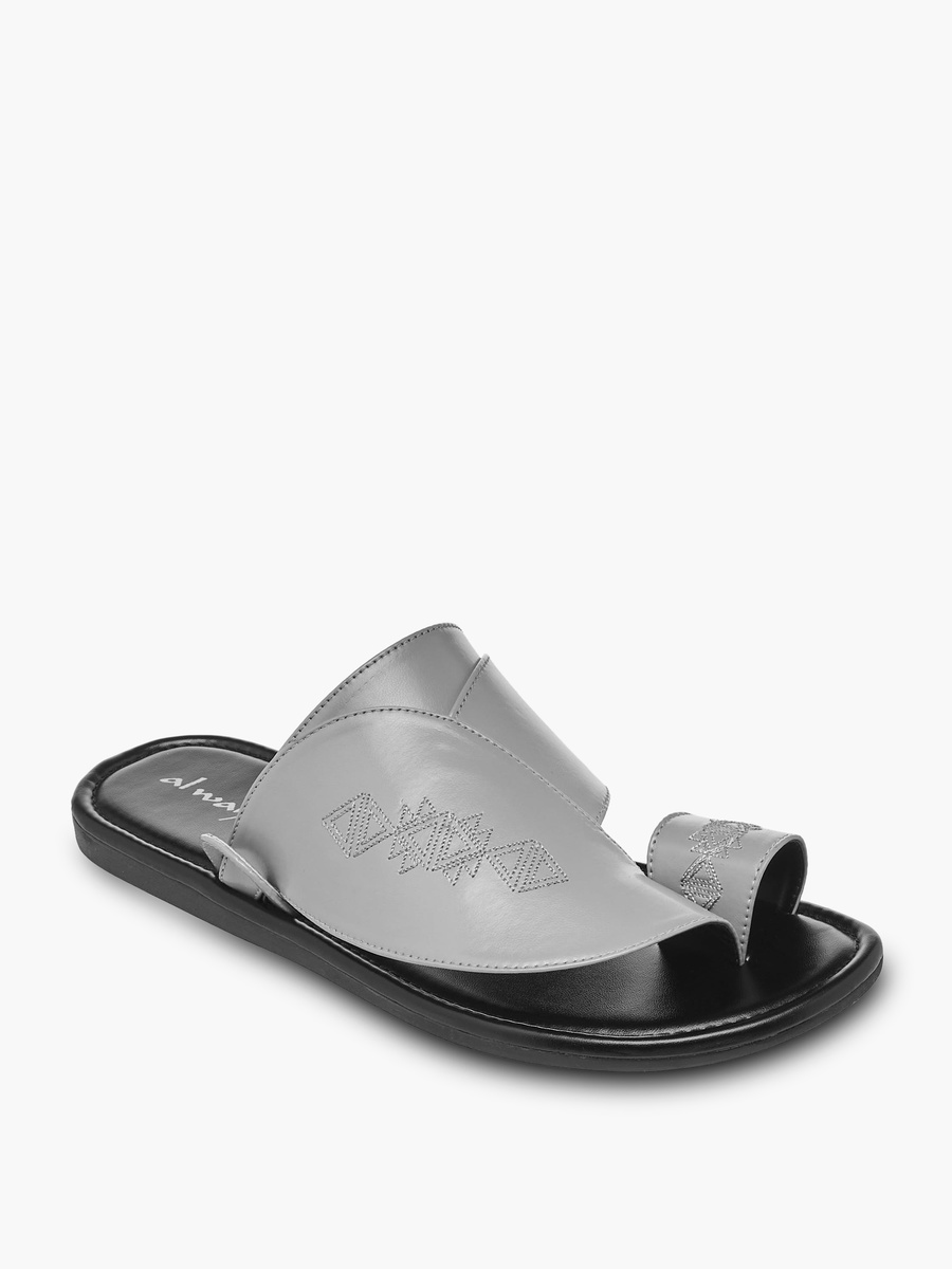 Men Embroidered Arabic Sandals