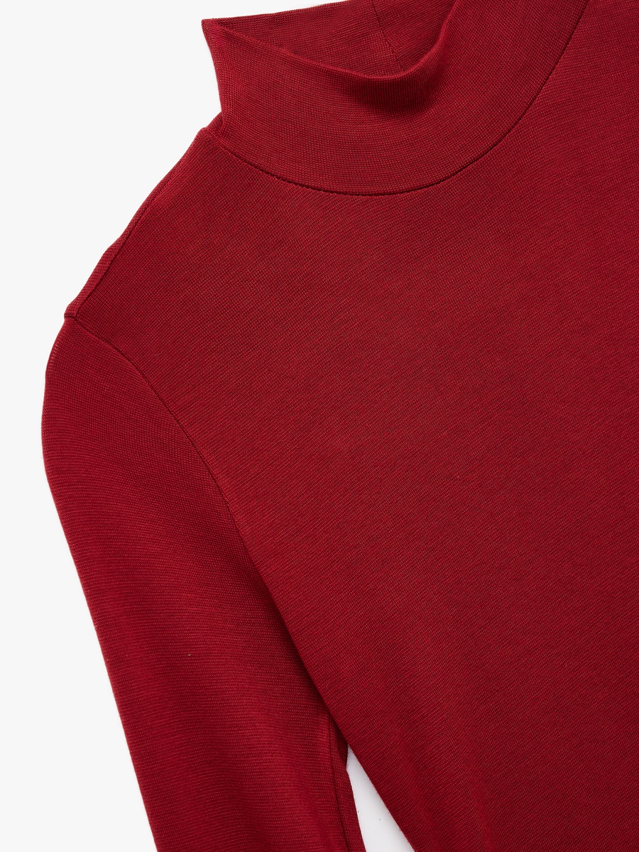 بودي سوت بياقة عالية