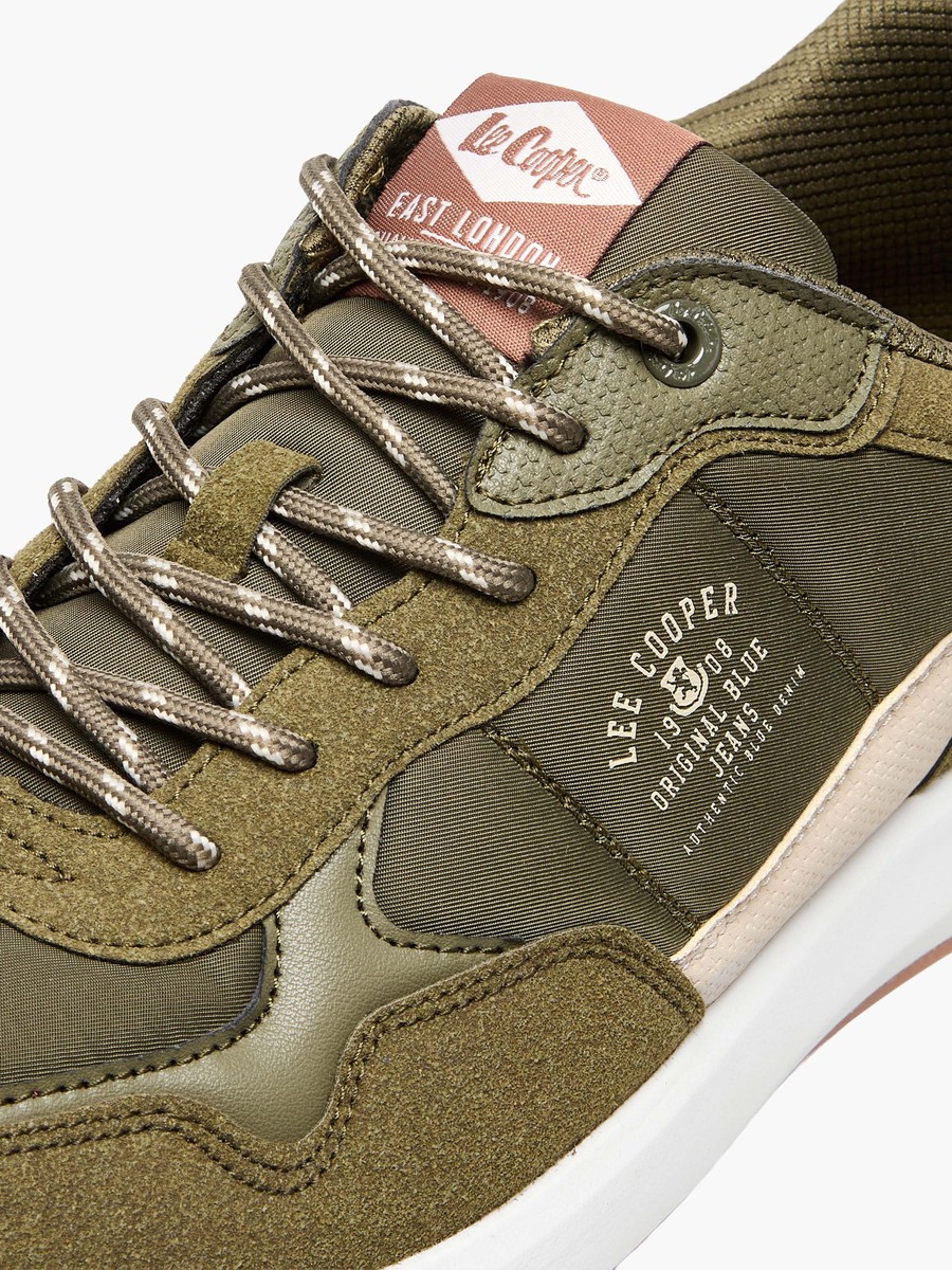 Men Colourblock Sneakers with Lace-Up Closure