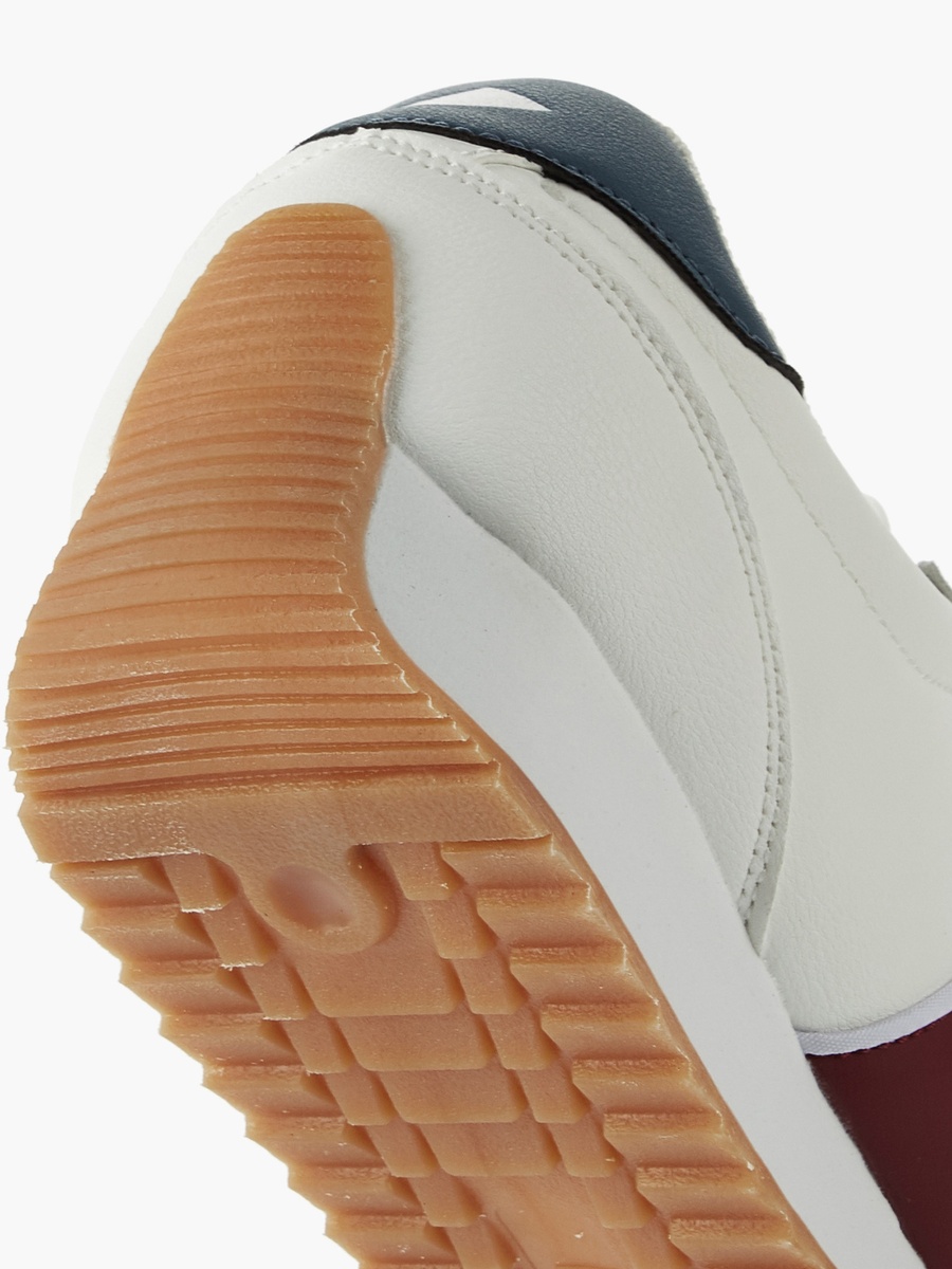 Men Lace-Up Sneakers
