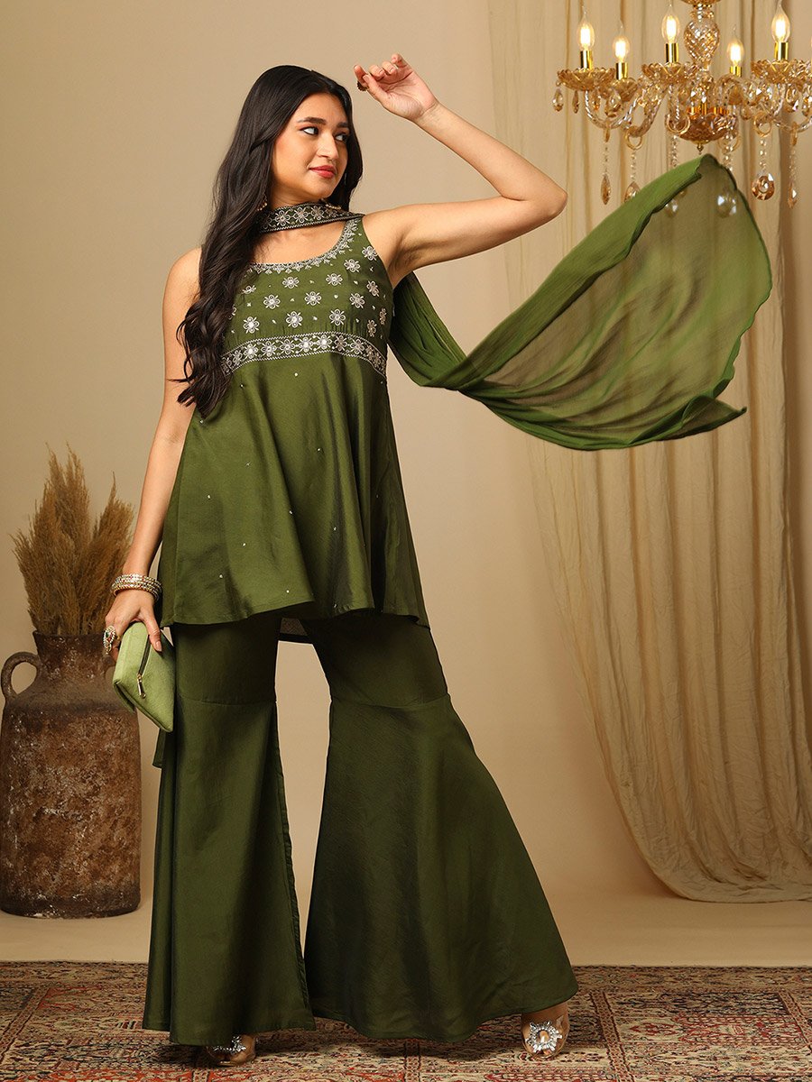 Women Zari Sequined Detail Tunic and Gharara Pants with Choker Dupatta Co-Ords