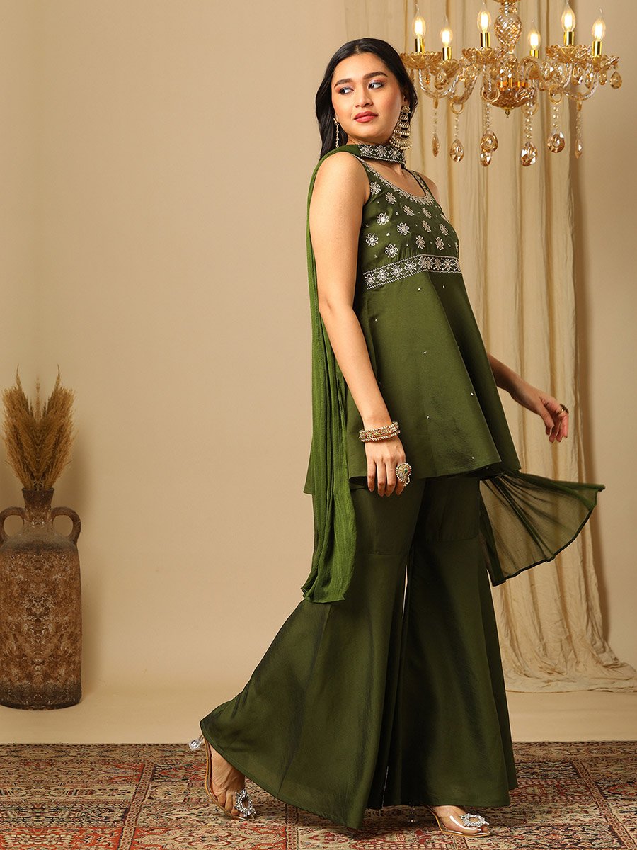 Women Zari Sequined Detail Tunic and Gharara Pants with Choker Dupatta Co-Ords