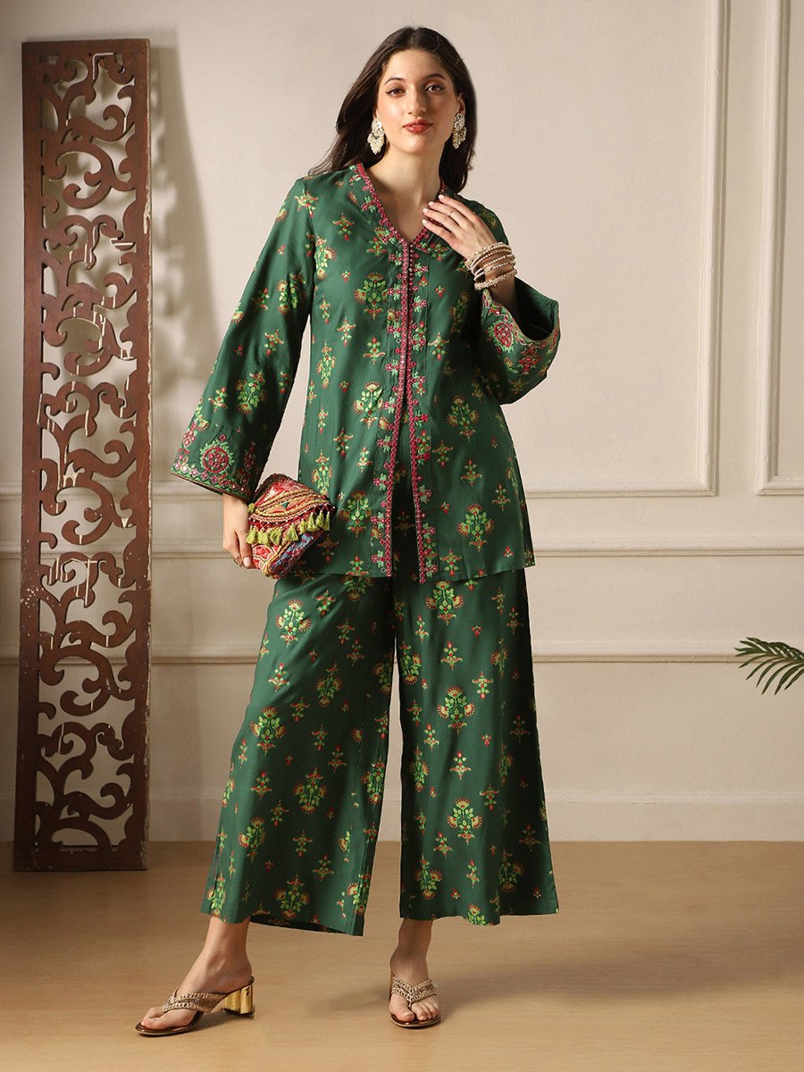 Women Green Embroidery Top with Pants Co-Ords