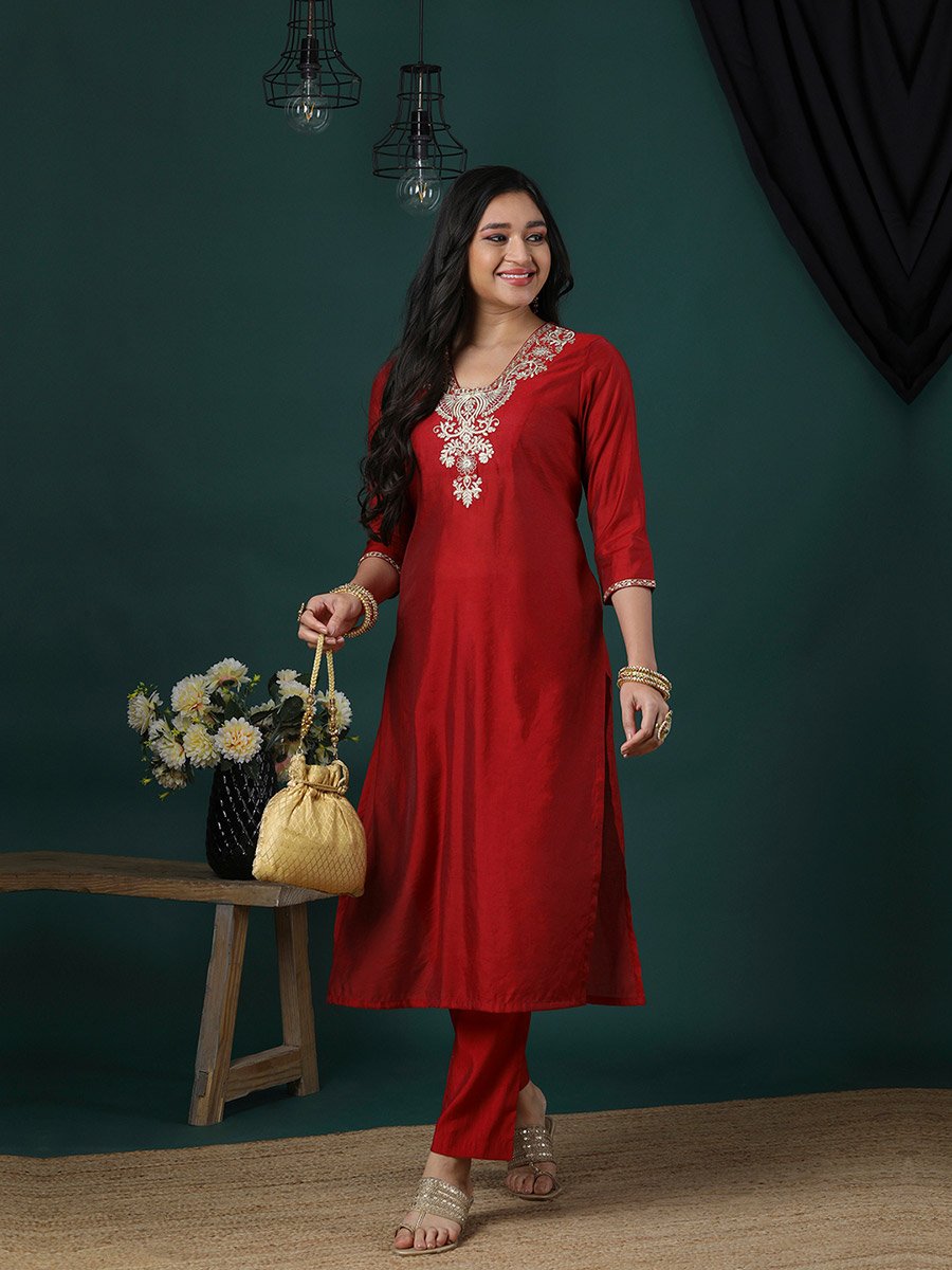 Women Maroon Zari Embroidered Kurta and Elasticated Pants Set