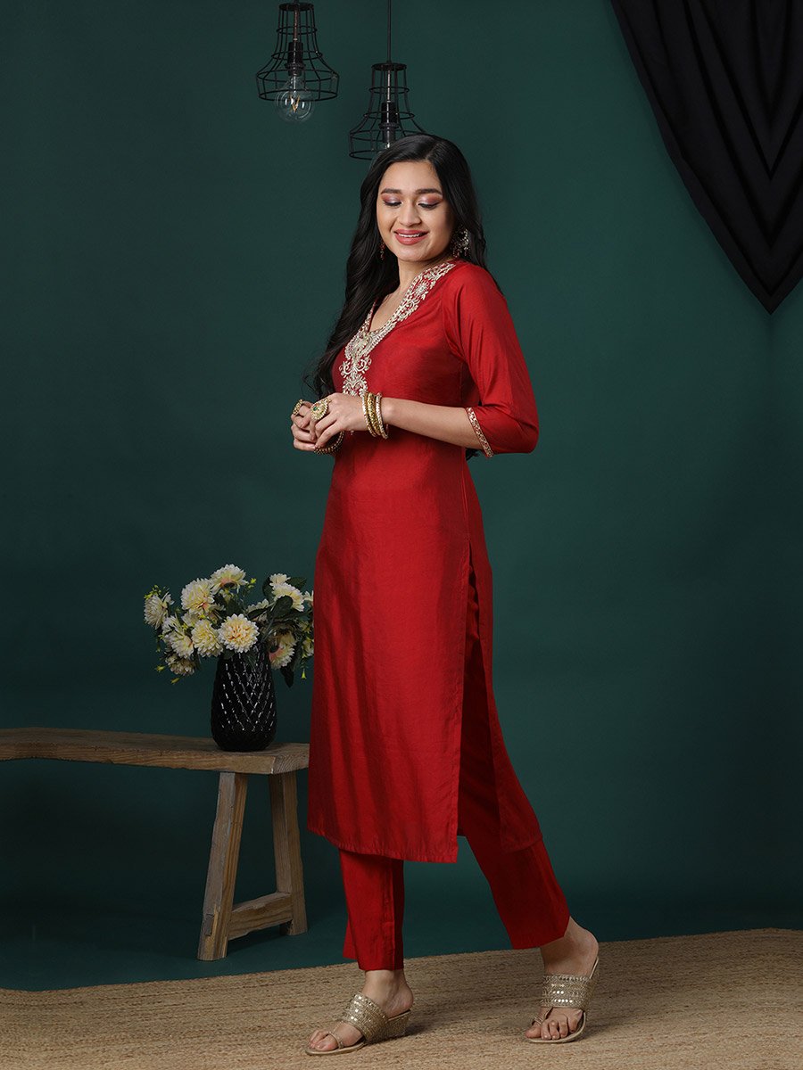 Women Maroon Zari Embroidered Kurta and Elasticated Pants Set