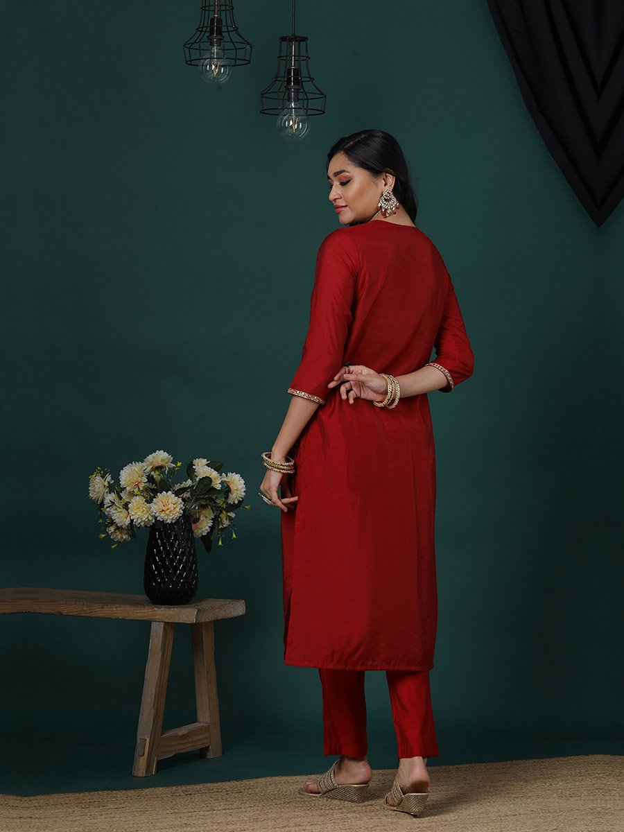 Women Maroon Zari Embroidered Kurta and Elasticated Pants Set