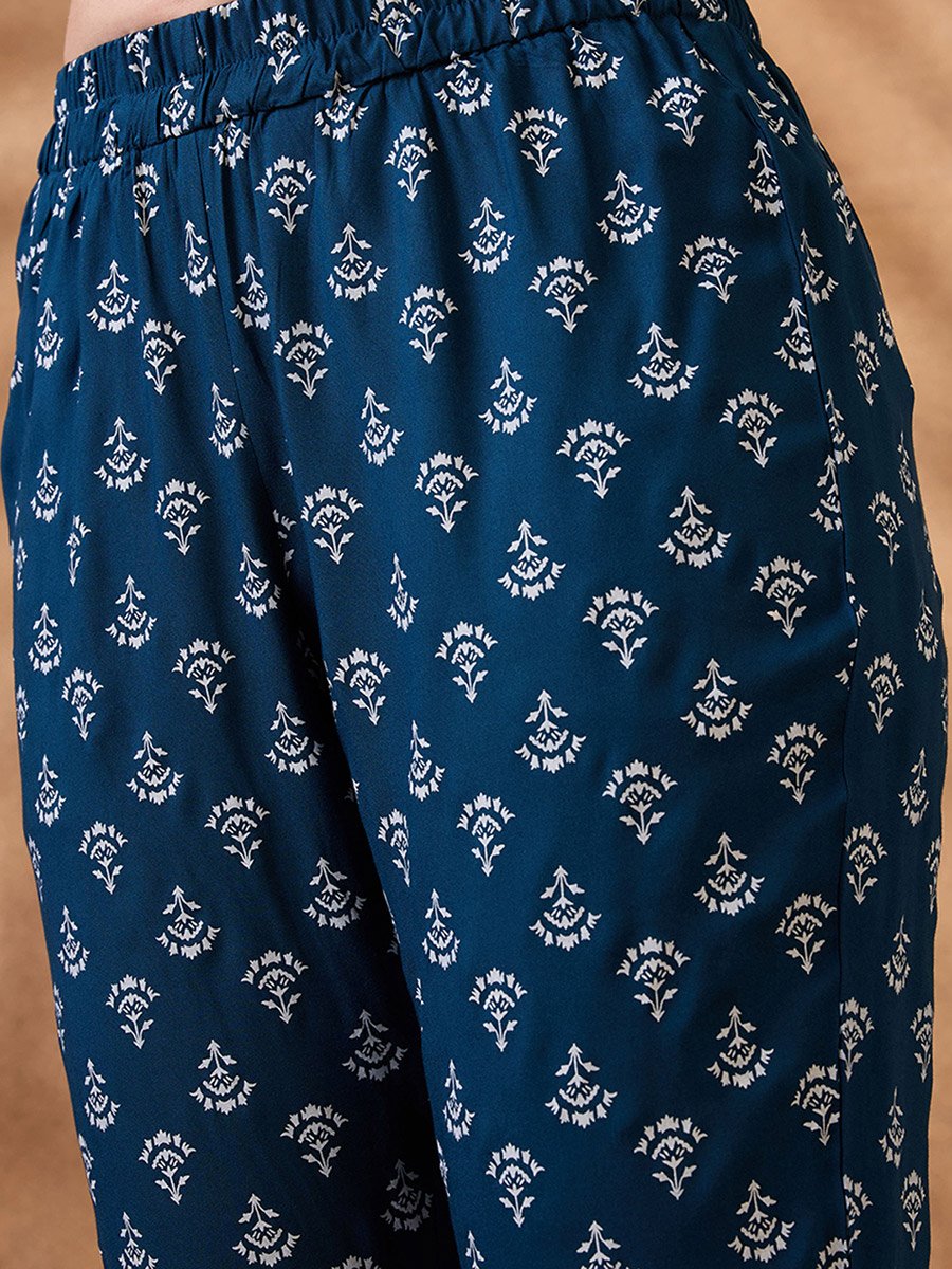 Women Blue Embroidered Floral Print Kurta with Pants Set