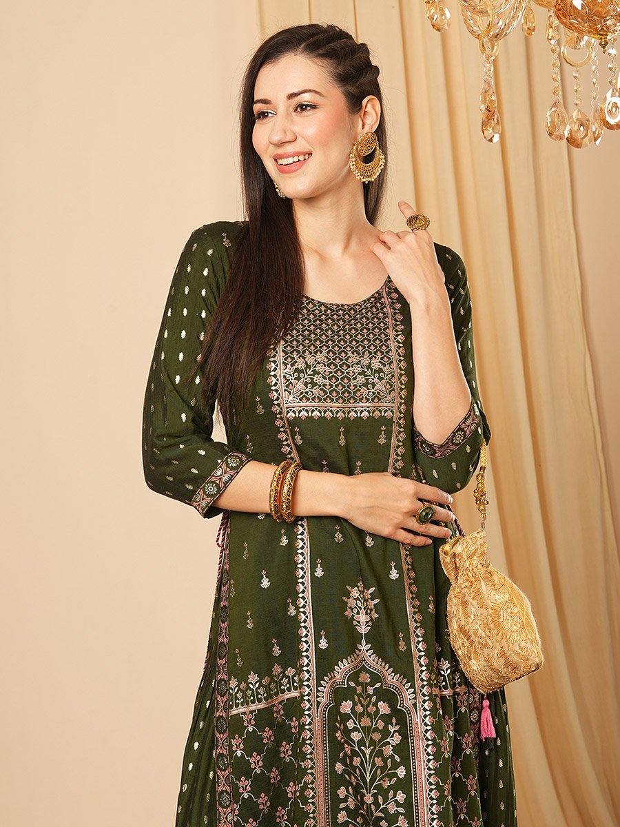 Women Green Gold Foil Floral Print A-Line Kurta