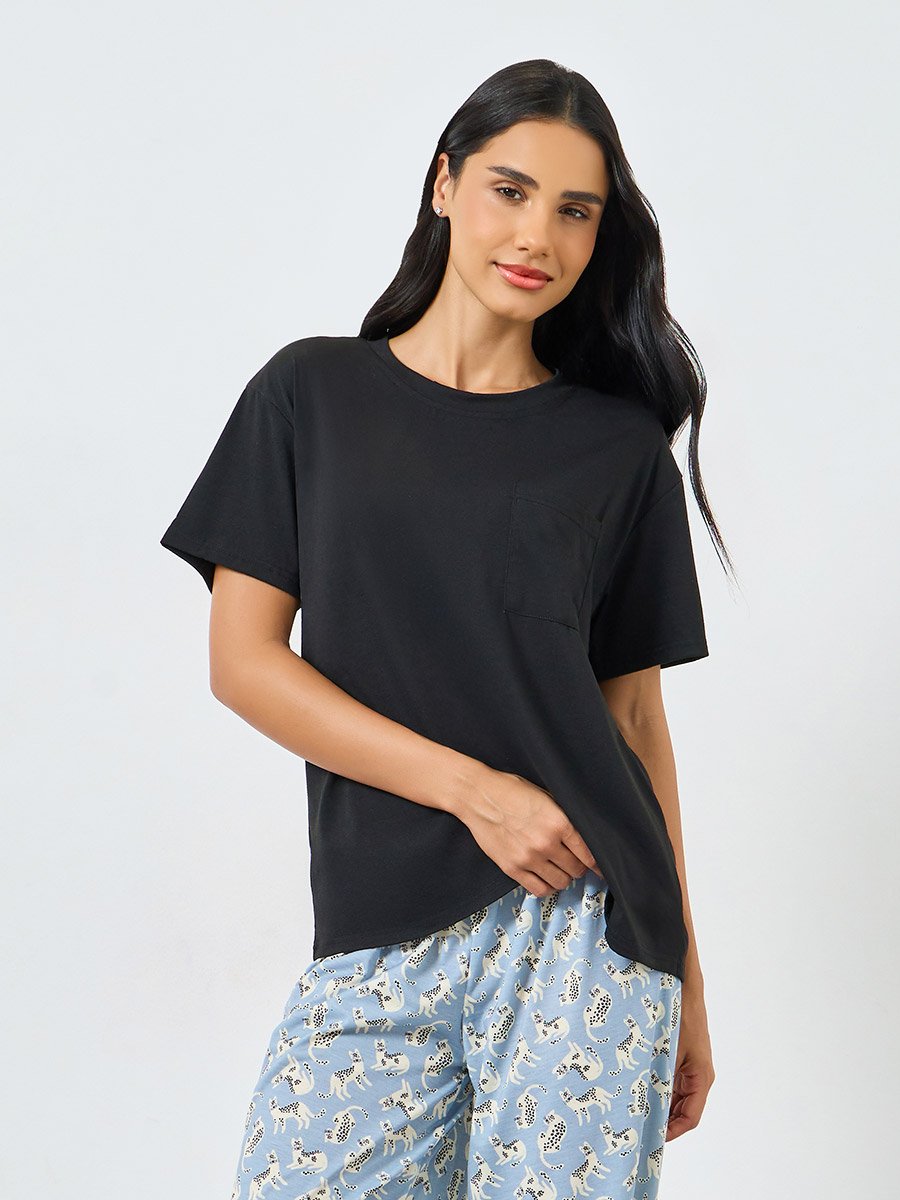 Solid Pocket T-Shirt and Cat Print Pyjama Set