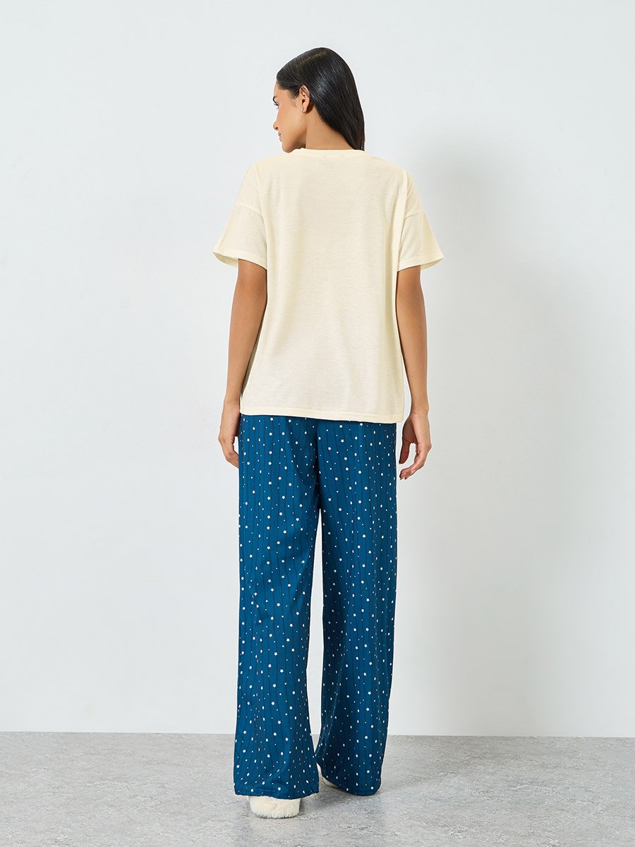 Lazy Days Slogan Drop Shoulder T-Shirt and Star Pyjama Set