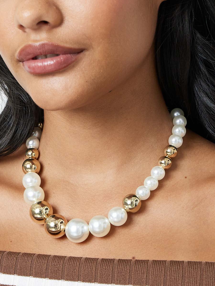 Faux Pearl Beaded Necklace and Stud Earring Set