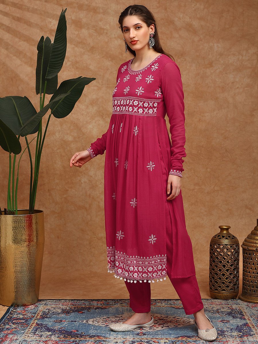 Women Red Floral Embroidered Kurta and Pants Set