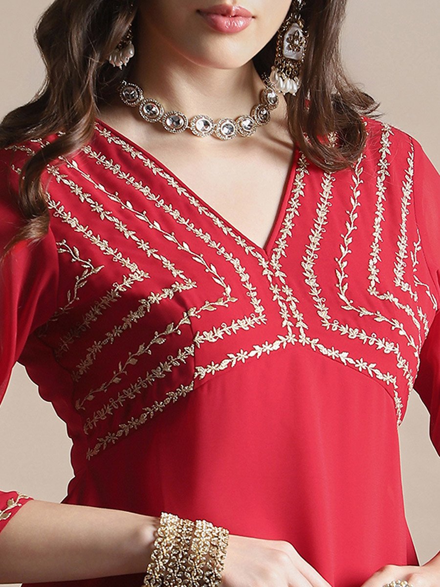 طقم كورتا مطرزة بزخارف زاري وأزهار مع شرار