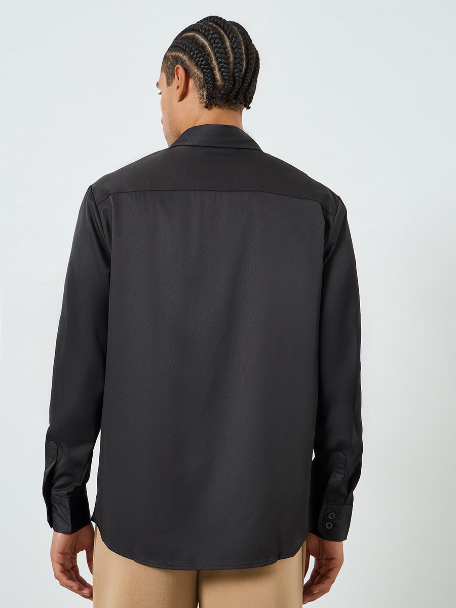 Men Black Spread Collar Long Sleeve Shirt