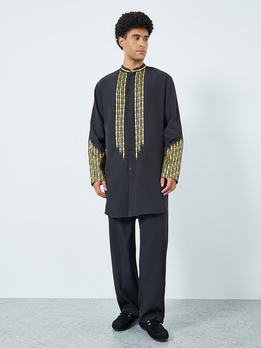 Men Stand Collar Foil Print Thobe and Trousers Set