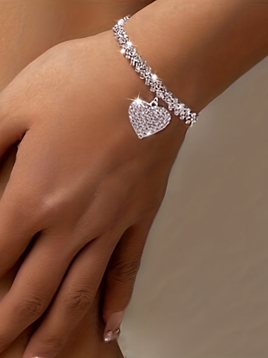 Women Sparkling Silver Heart Charm Bracelet