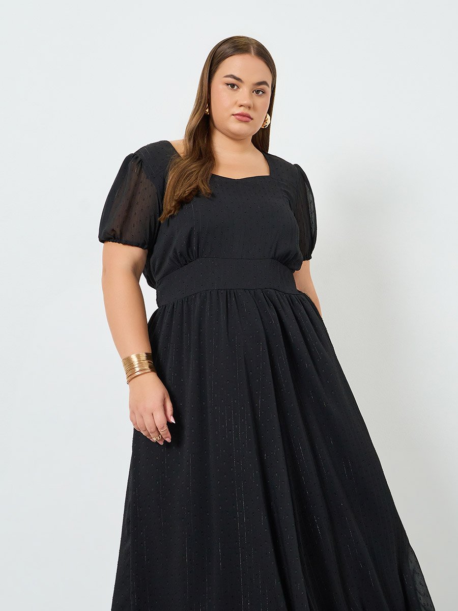 Plus Size Sweetheart Neck Dobby Maxi Dress
