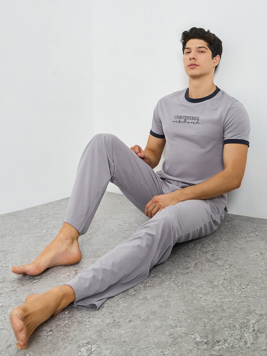 Men Grey Minimal Print T-Shirt and Solid Pyjama Pants Set