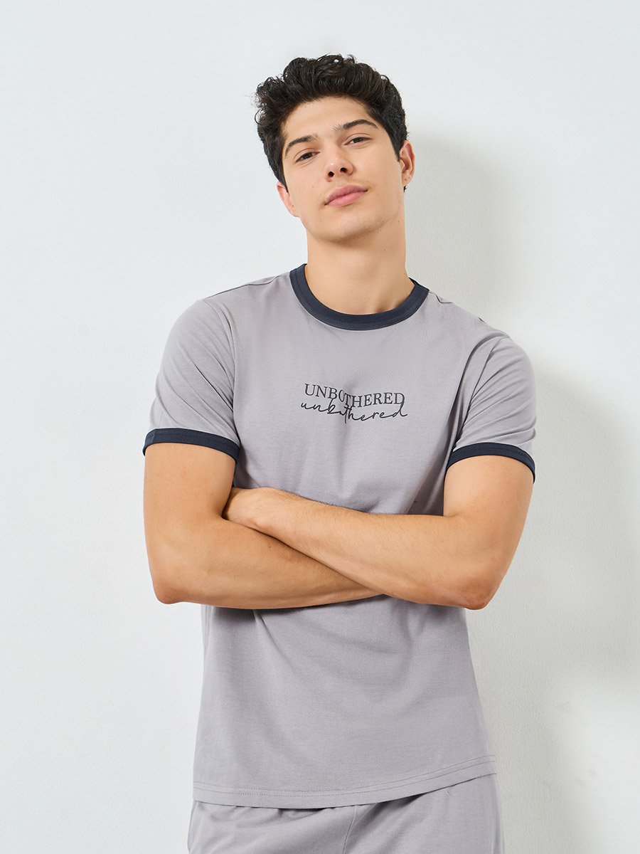 Men Grey Minimal Print T-Shirt and Solid Pyjama Pants Set