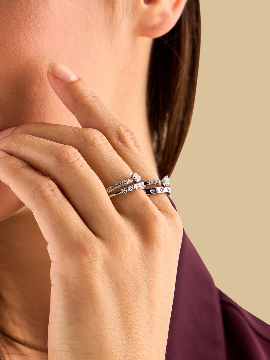 Pack of 4 - Embellished Ring