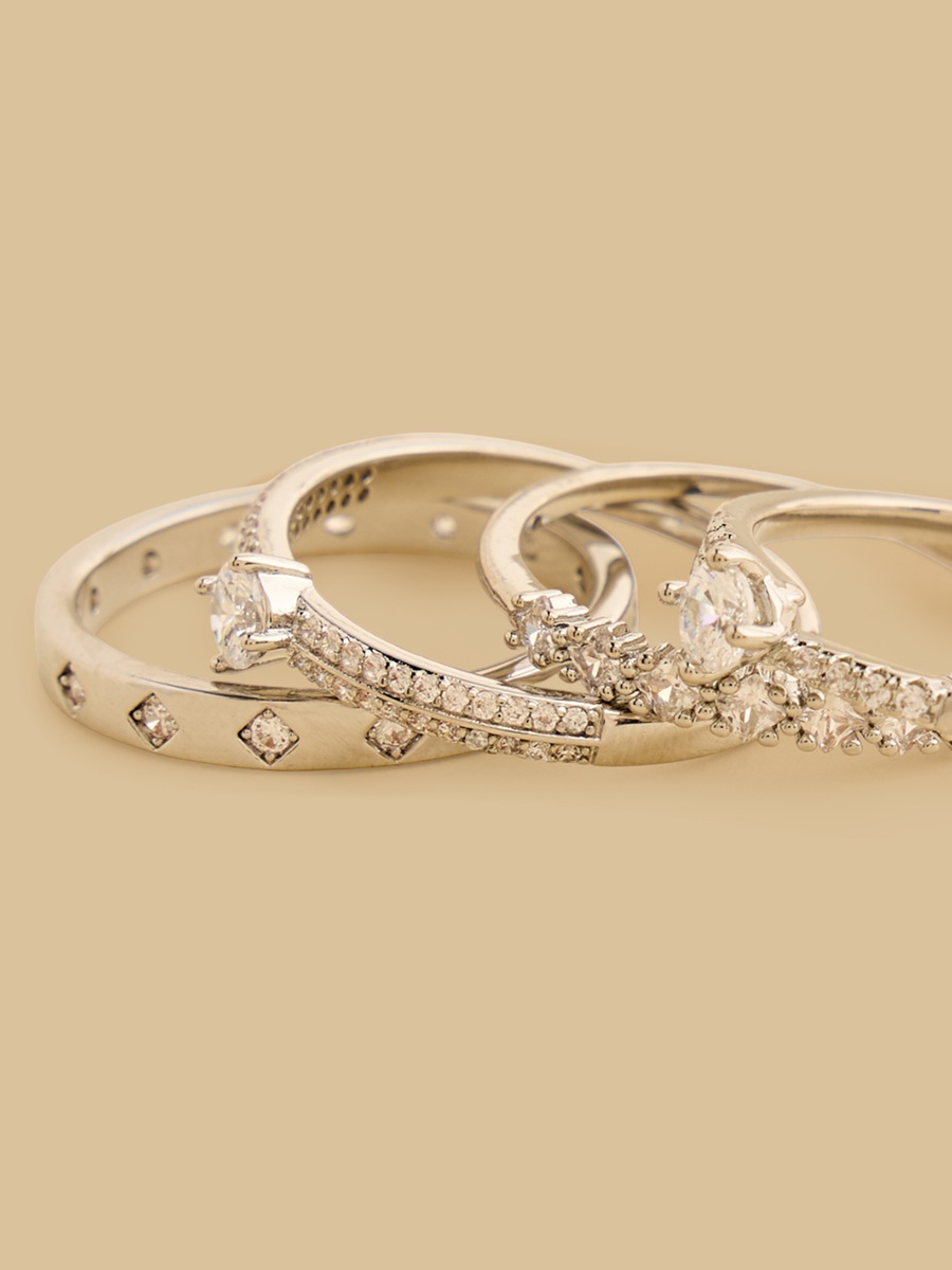 Pack of 4 - Embellished Ring