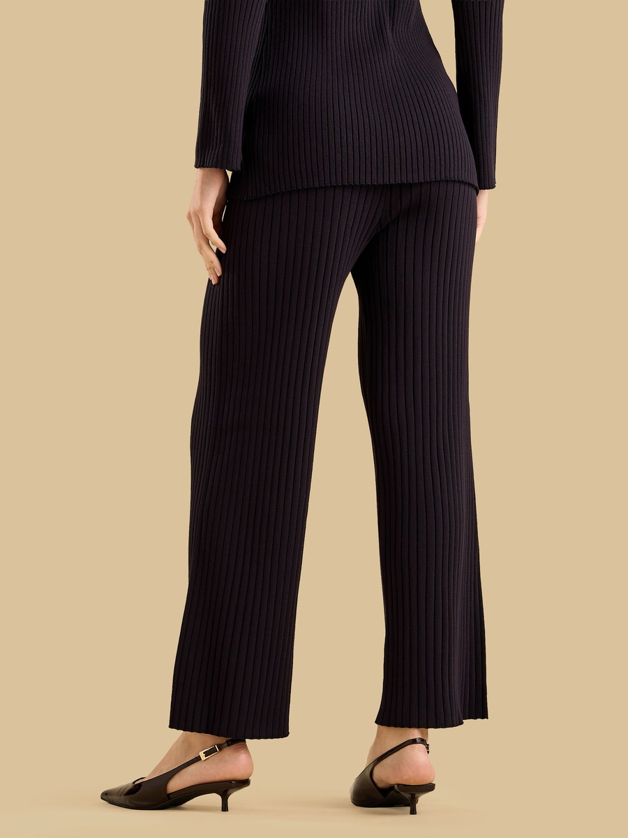 Ribbed Flared Leggings