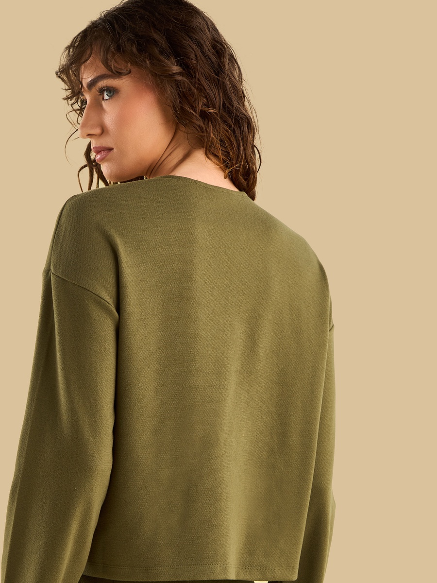 Button Detail Top