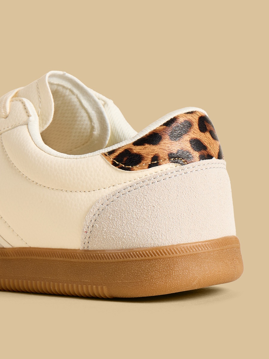 Panelled Lace-Up Sports Shoes